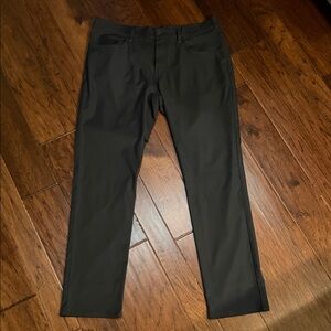 Travis Mathew Men's Black Slim Chinos